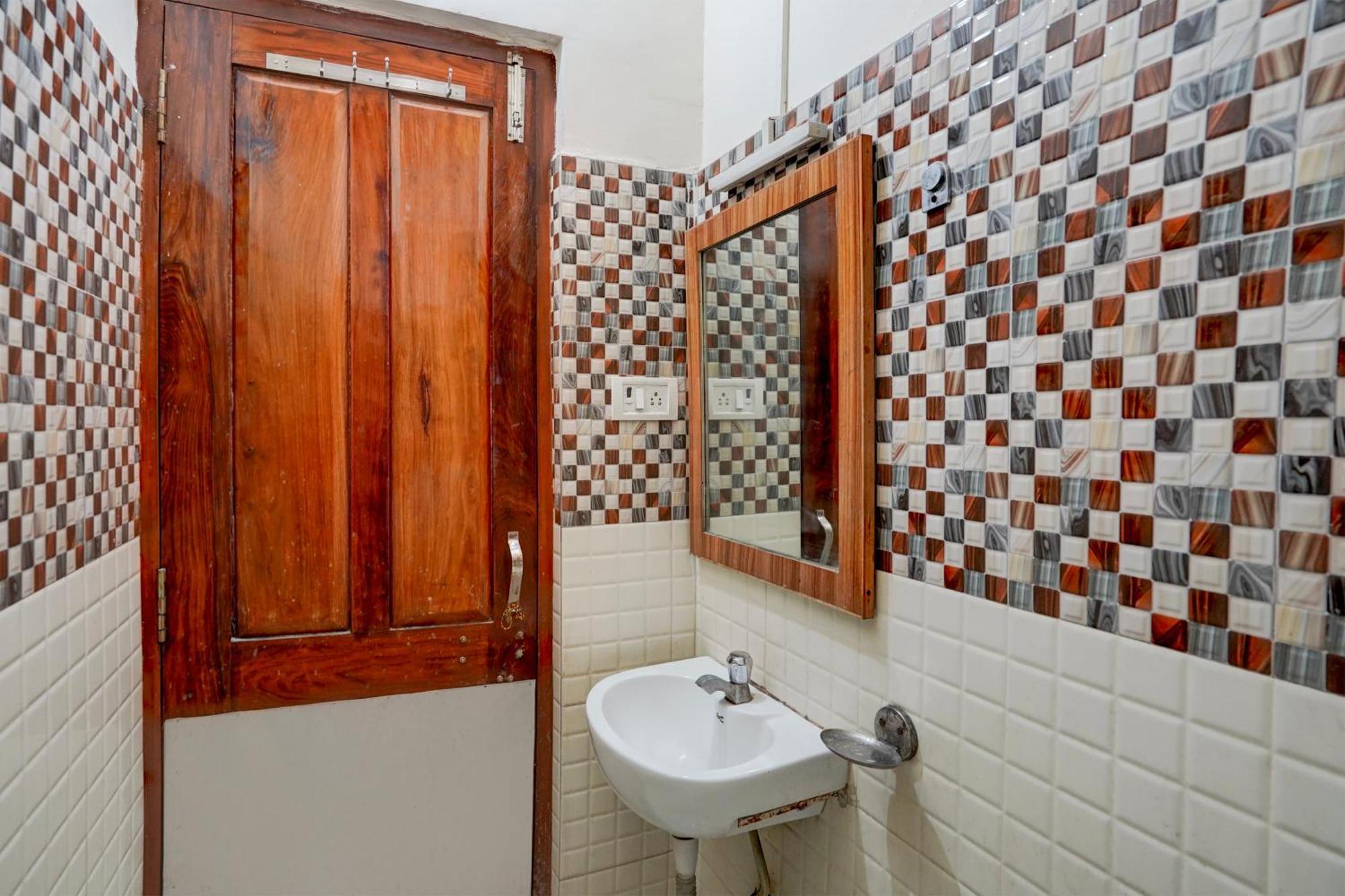 Super Hotel O Jwalapur Near Prem Ashram Haridvár Kültér fotó